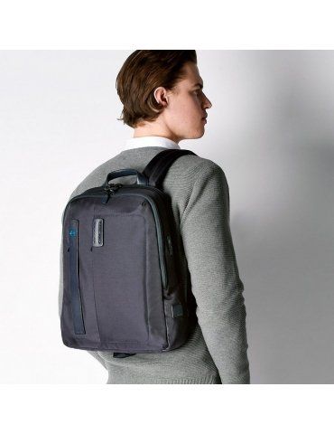 Zainetto Piquadro Porta Computer E Porta iPad® Con Porta Bottiglia O Porta Ombrello Blu