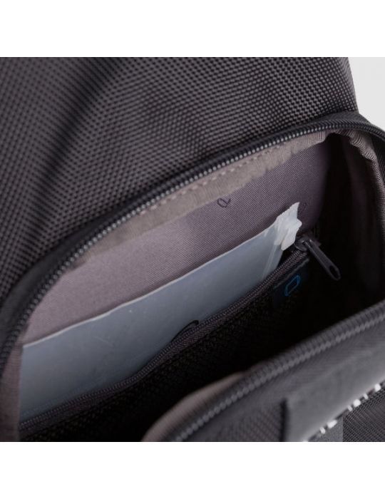 Monospalla Piquadro In Tessuto Riciclato Nero